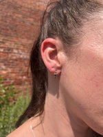 Load image into Gallery viewer, Leaf Spray Sapphire Stud Earrings in Yellow Gold