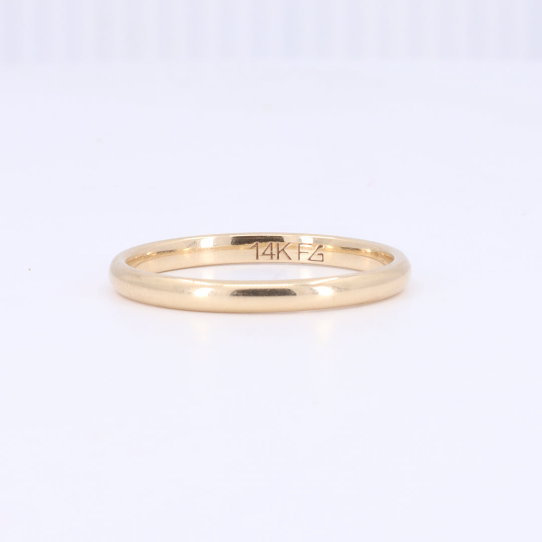 Simple Rounded Band in Yellow Gold - 2mm