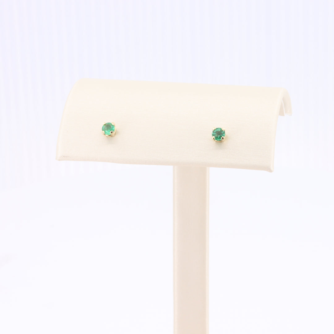 Emerald 3mm Stud Earrings in Yellow Gold