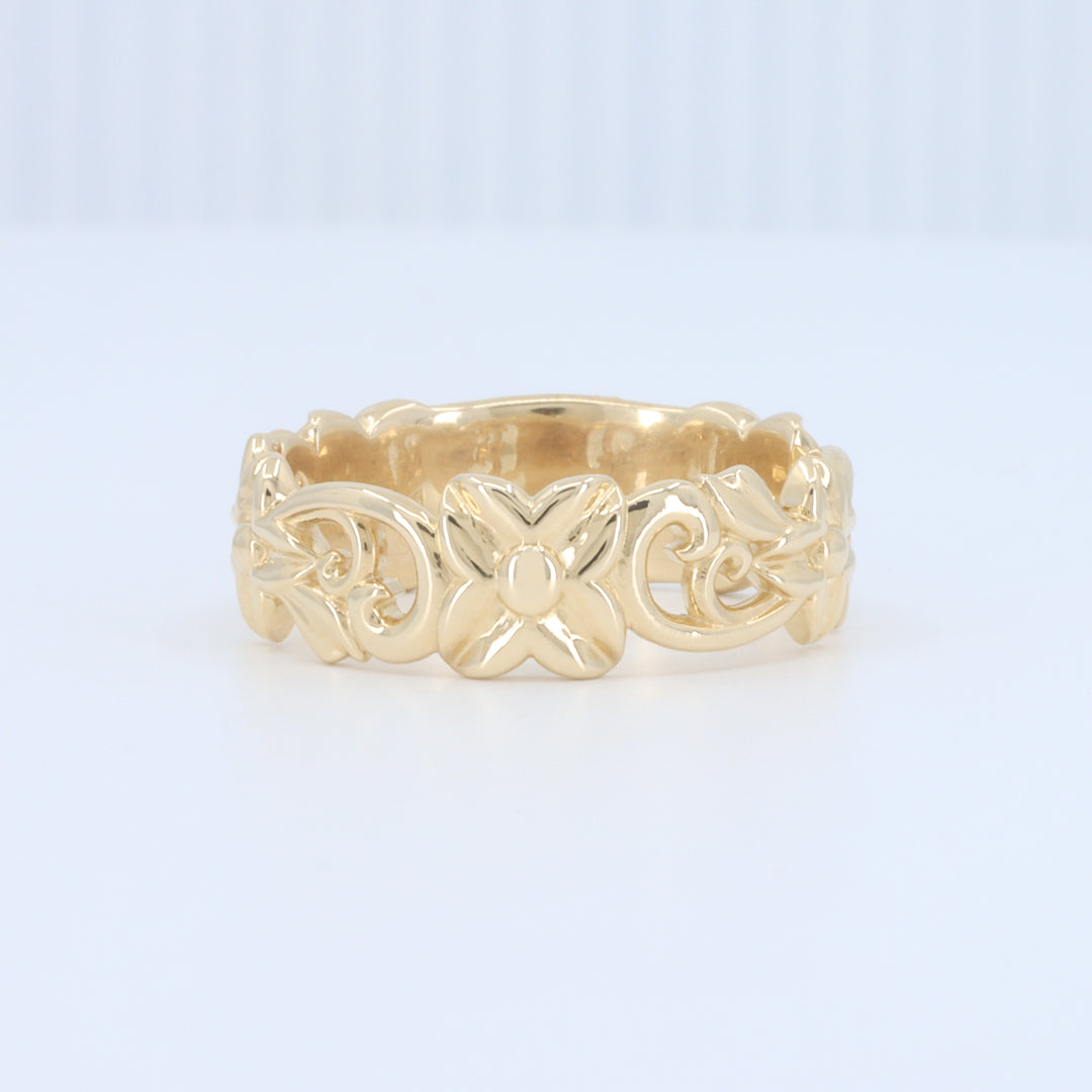 Open Floral Vine 7mm Band in Yellow Gold