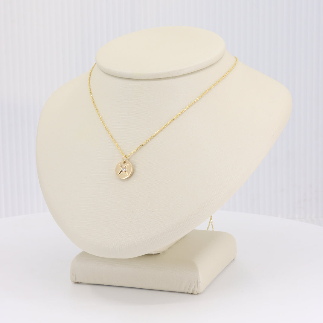 Star-Set Diamond Medallion in Yellow Gold