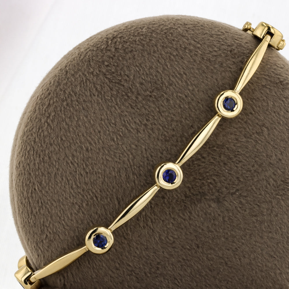 Sapphire Bracelet in Yellow Gold