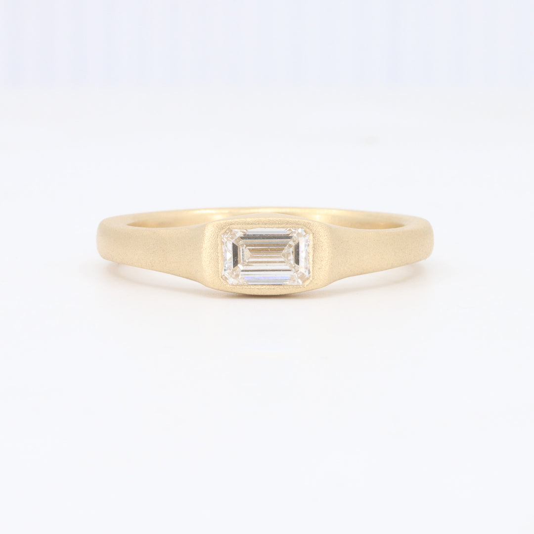 Emerald Diamond Signet Ring in Sandblasted Yellow Gold