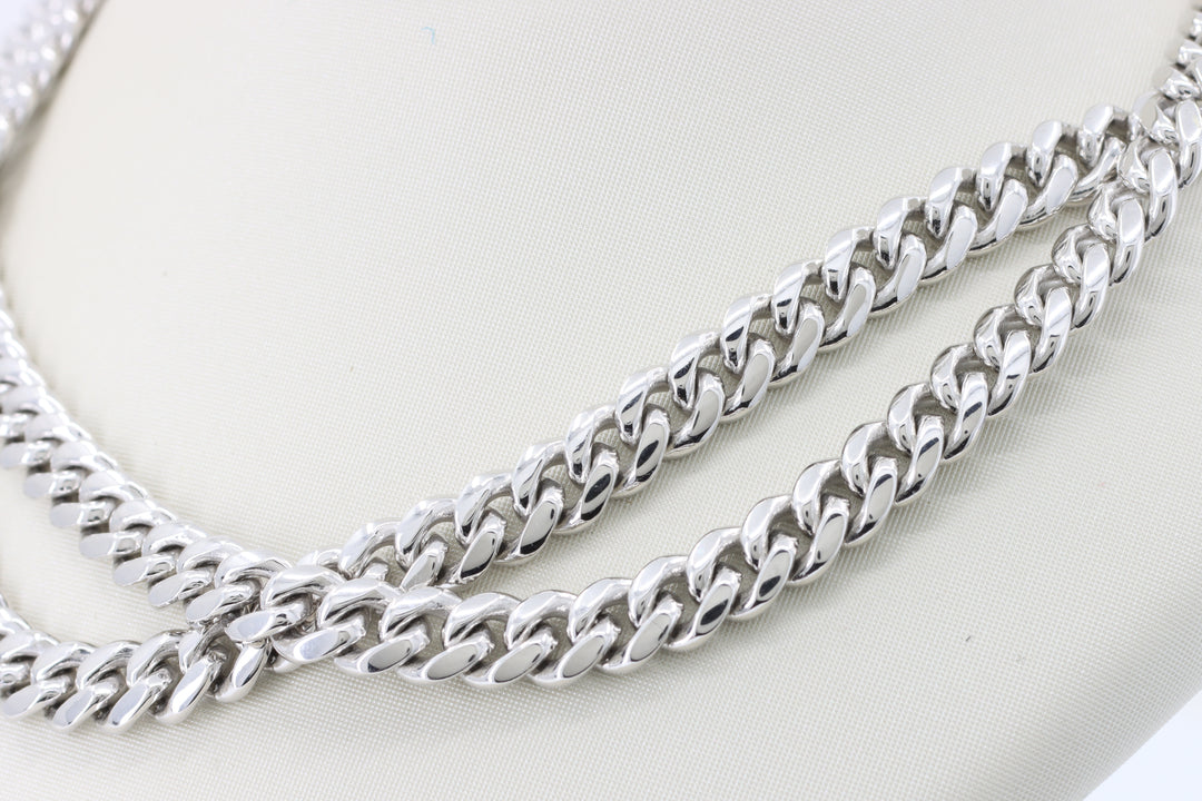 Silver stainless steel curb chain necklace with a sleek, polished finish, perfect for casual or formal wear.