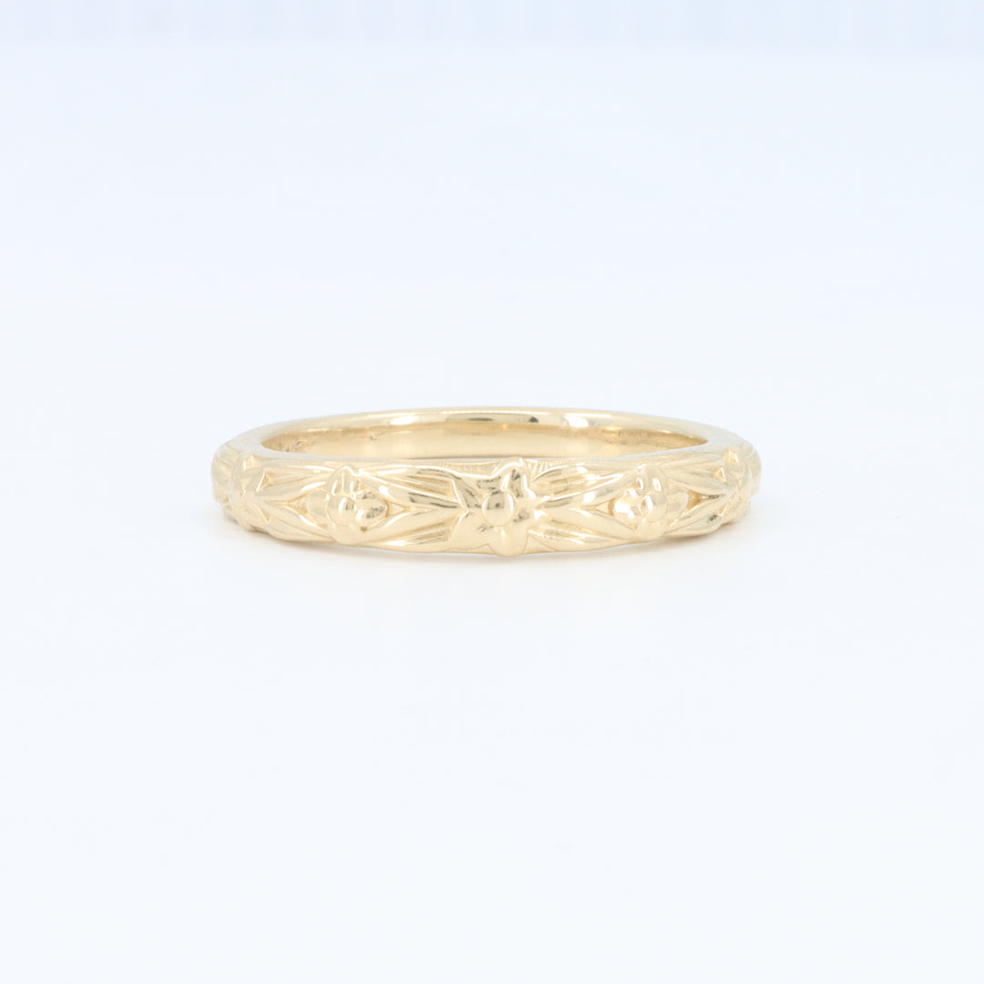 Floral Tapered Band in Yellow Gold