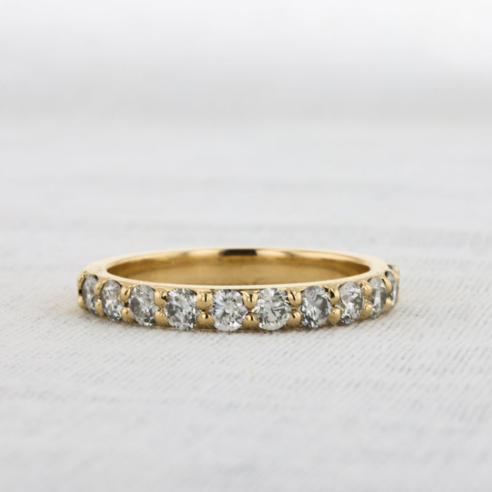 Shared-Prong Diamond Band in Yellow Gold - 0.80cttw