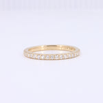 Load image into Gallery viewer, Shared-Prong Diamond Band in Yellow Gold - 0.29cttw
