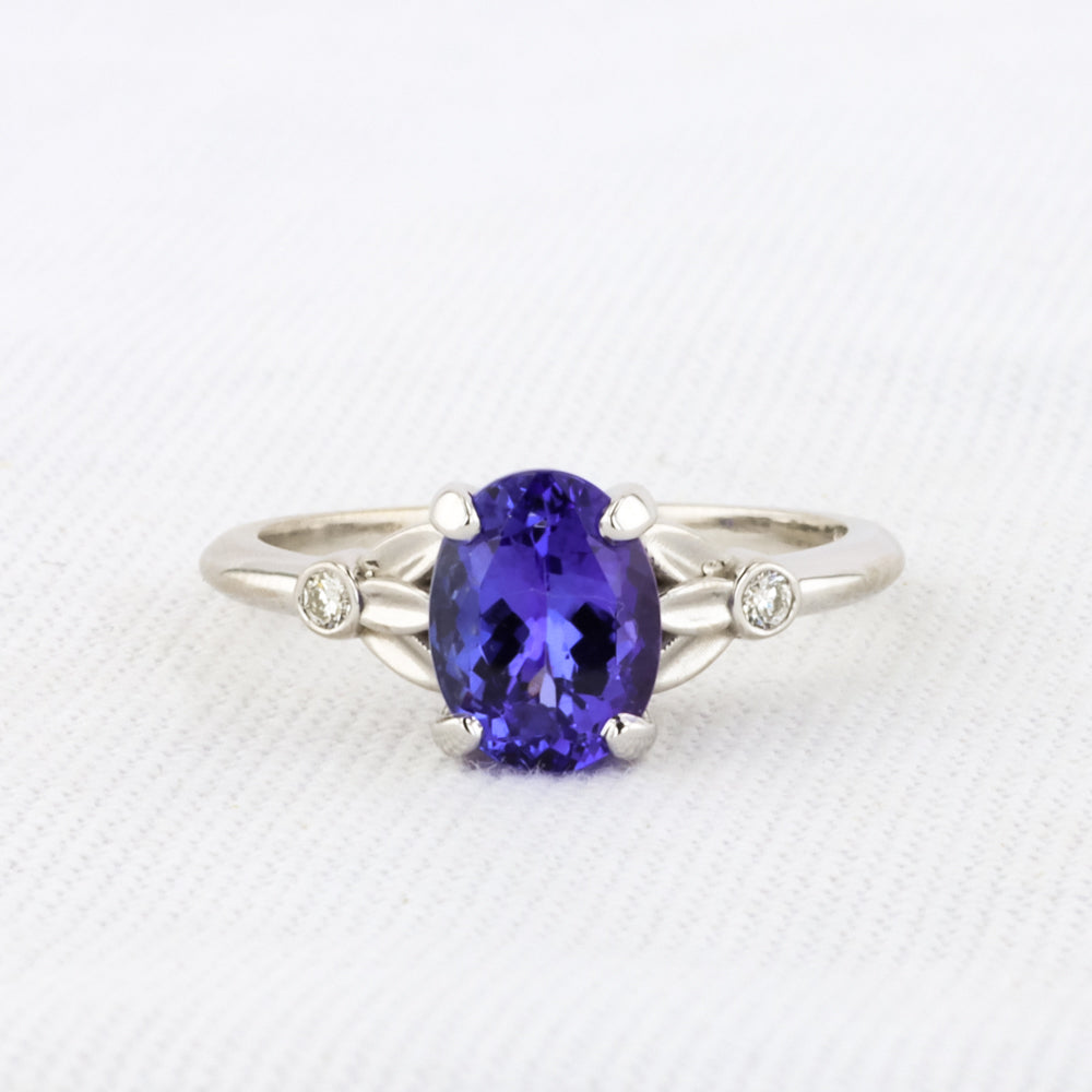 Oval Tanzanite Ring in White Gold
