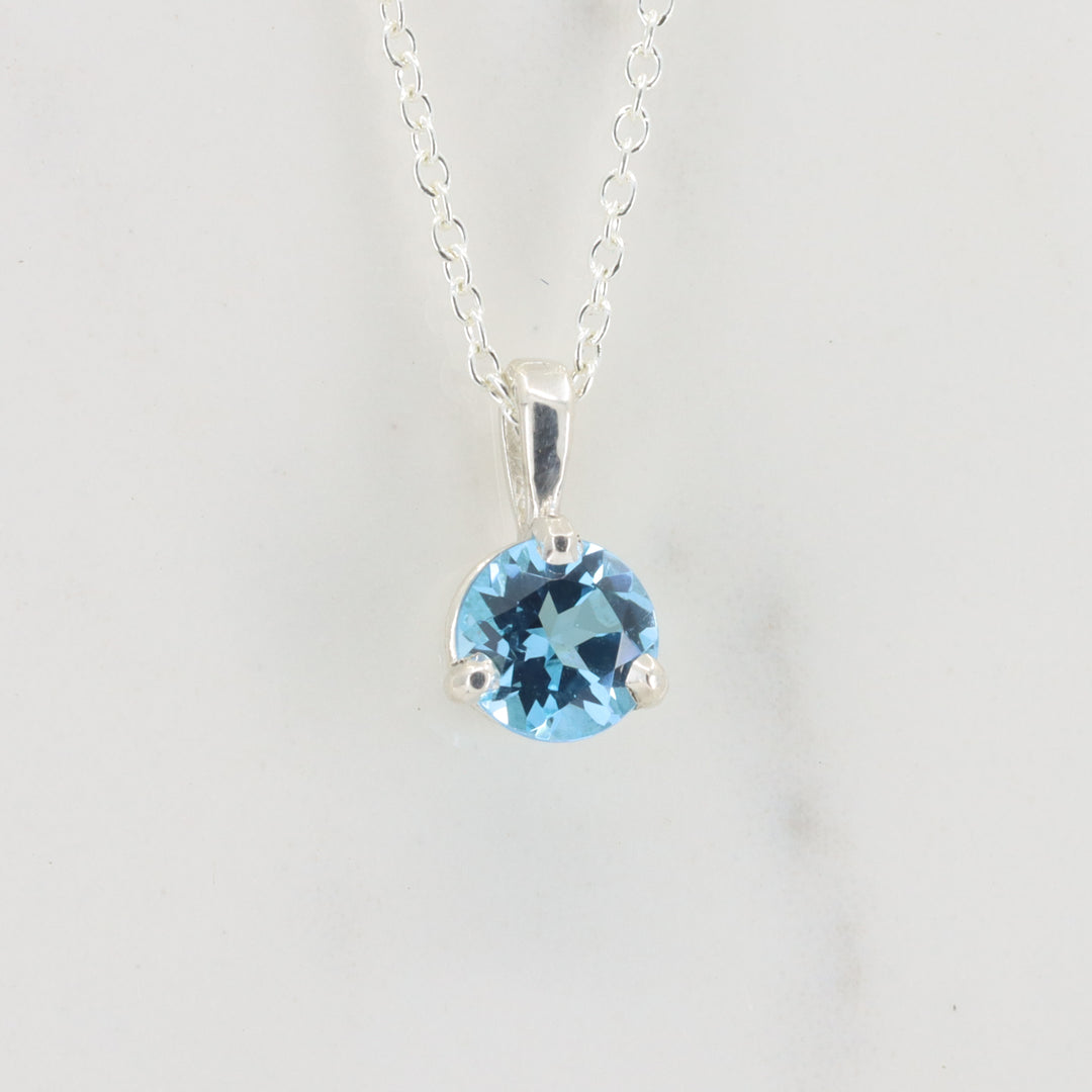 Blue Topaz Solitaire Pendant, 0.56ct in Sterling Silver, 18 inch Chain