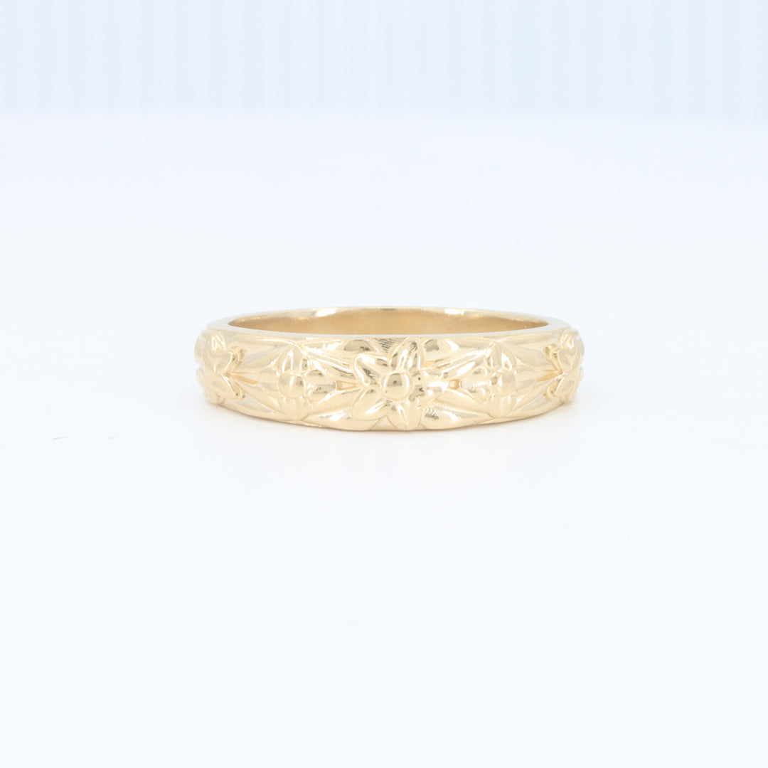 Floral Tapered Band in Yellow Gold