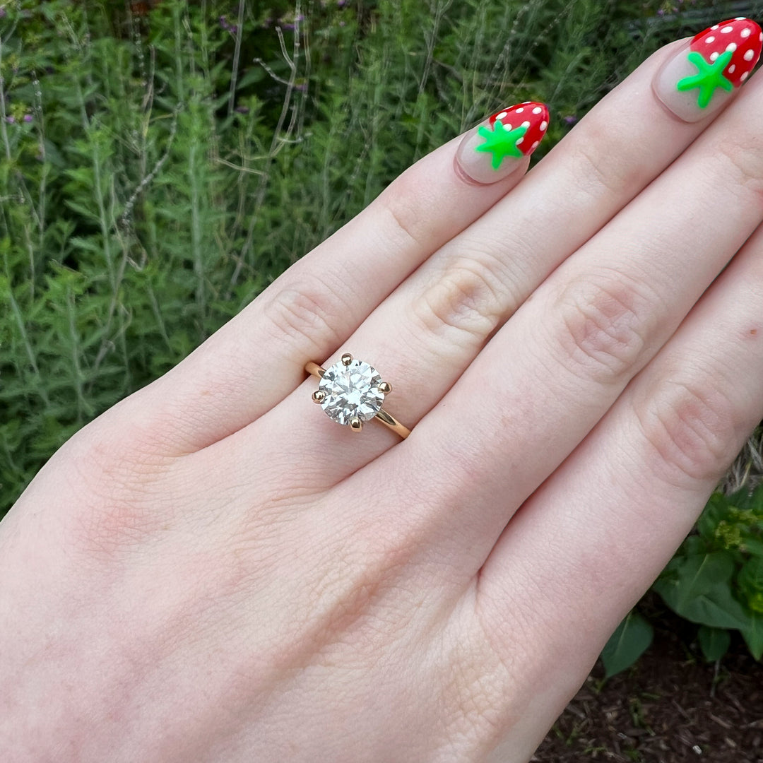 Lab-Grown Round Diamond with Hidden Halo in Yellow Gold