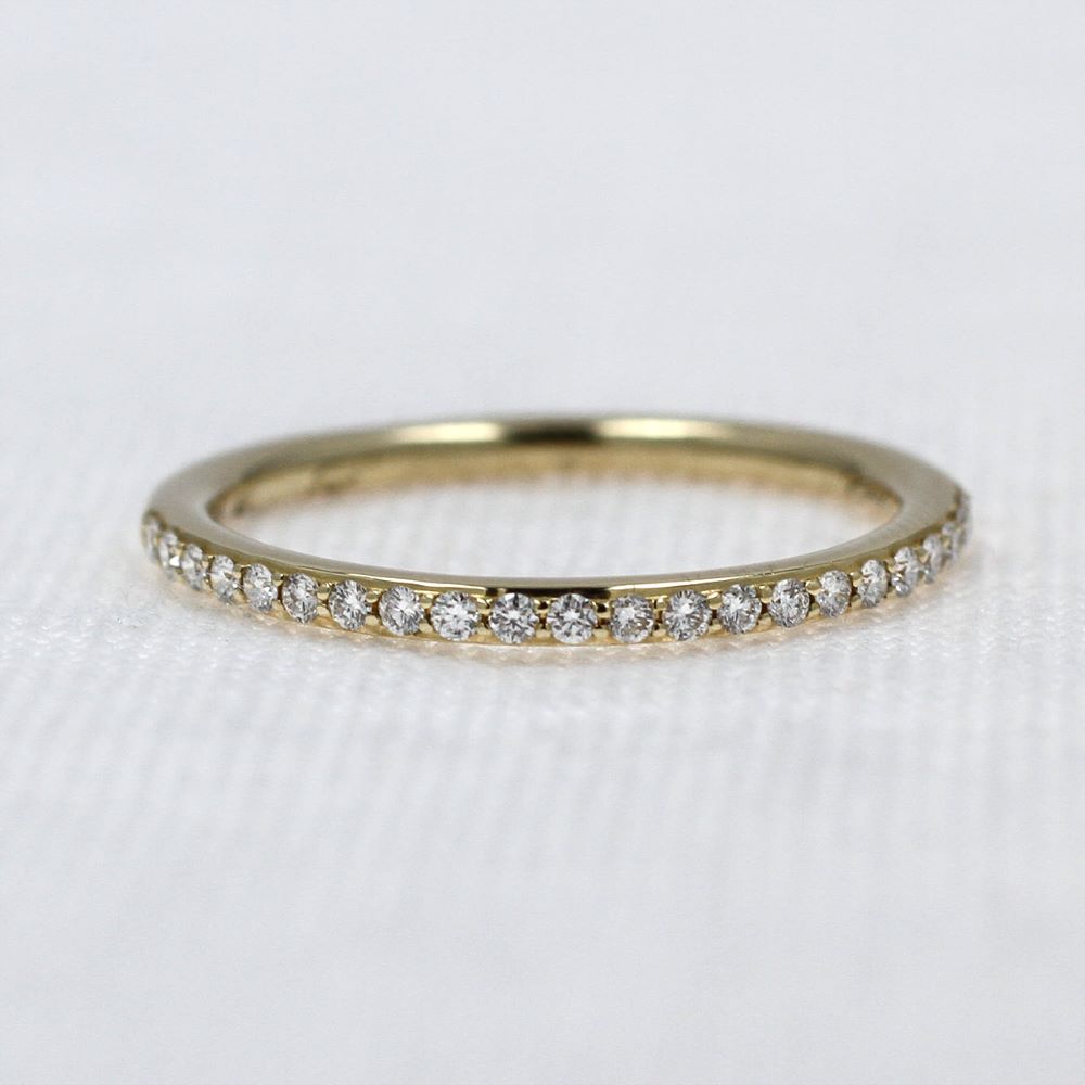 Shared-Prong Wedding Diamond Band in Yellow Gold - 0.16cttw