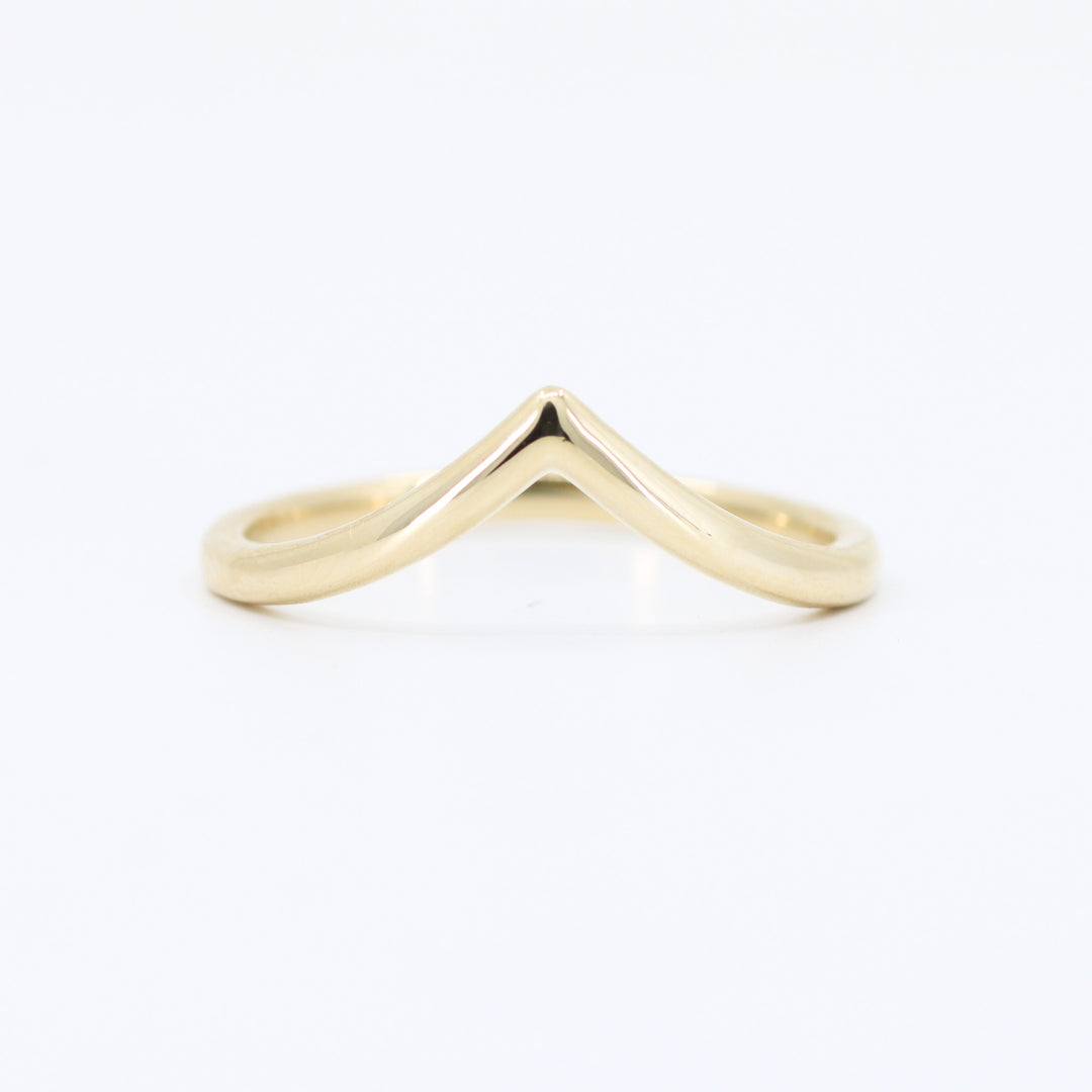 Contour V Band in 14K Yellow Gold, 2mm