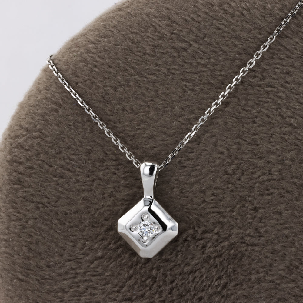 Diamond Necklace in Faceted Square Setting