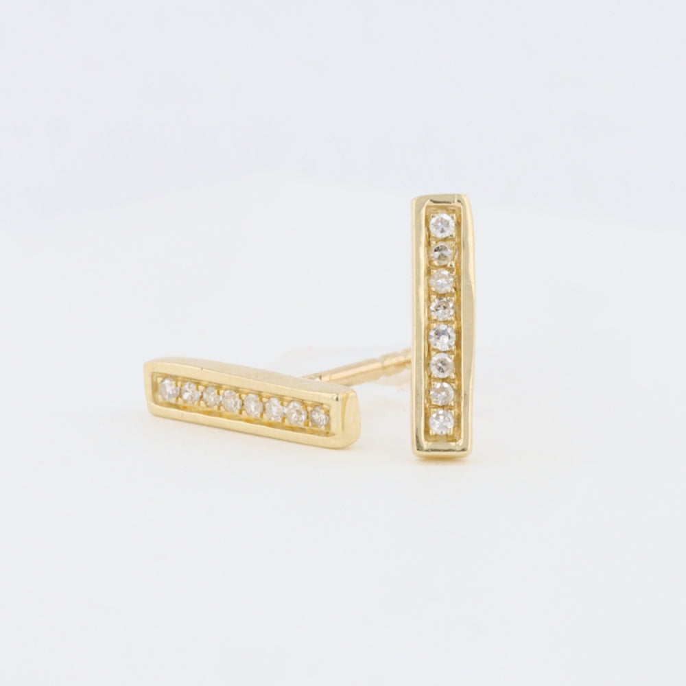 Diamond Bar Stud Earring in Yellow Gold