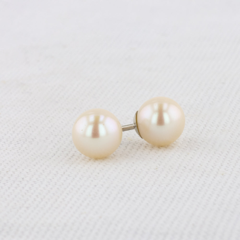 Pearl Studs - 7mm