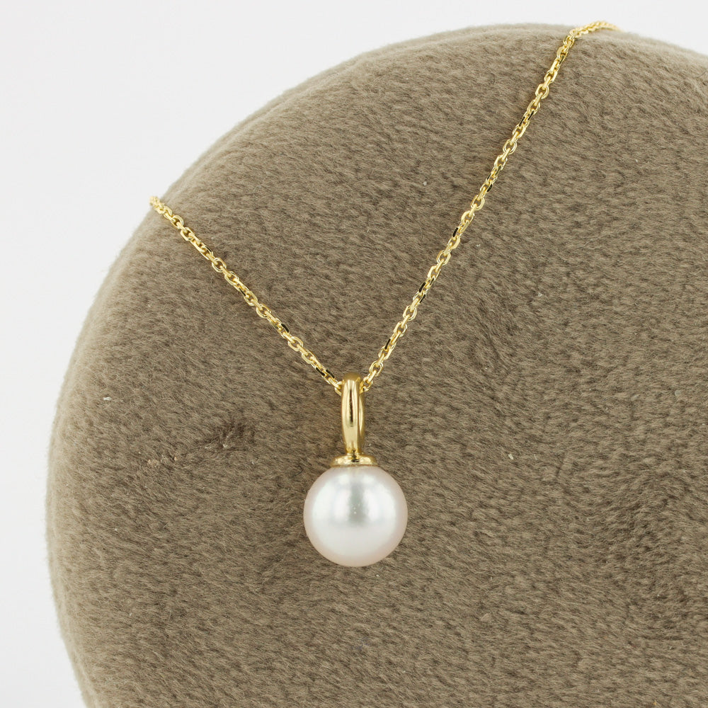 Pearl Solitaire Necklace in Yellow Gold
