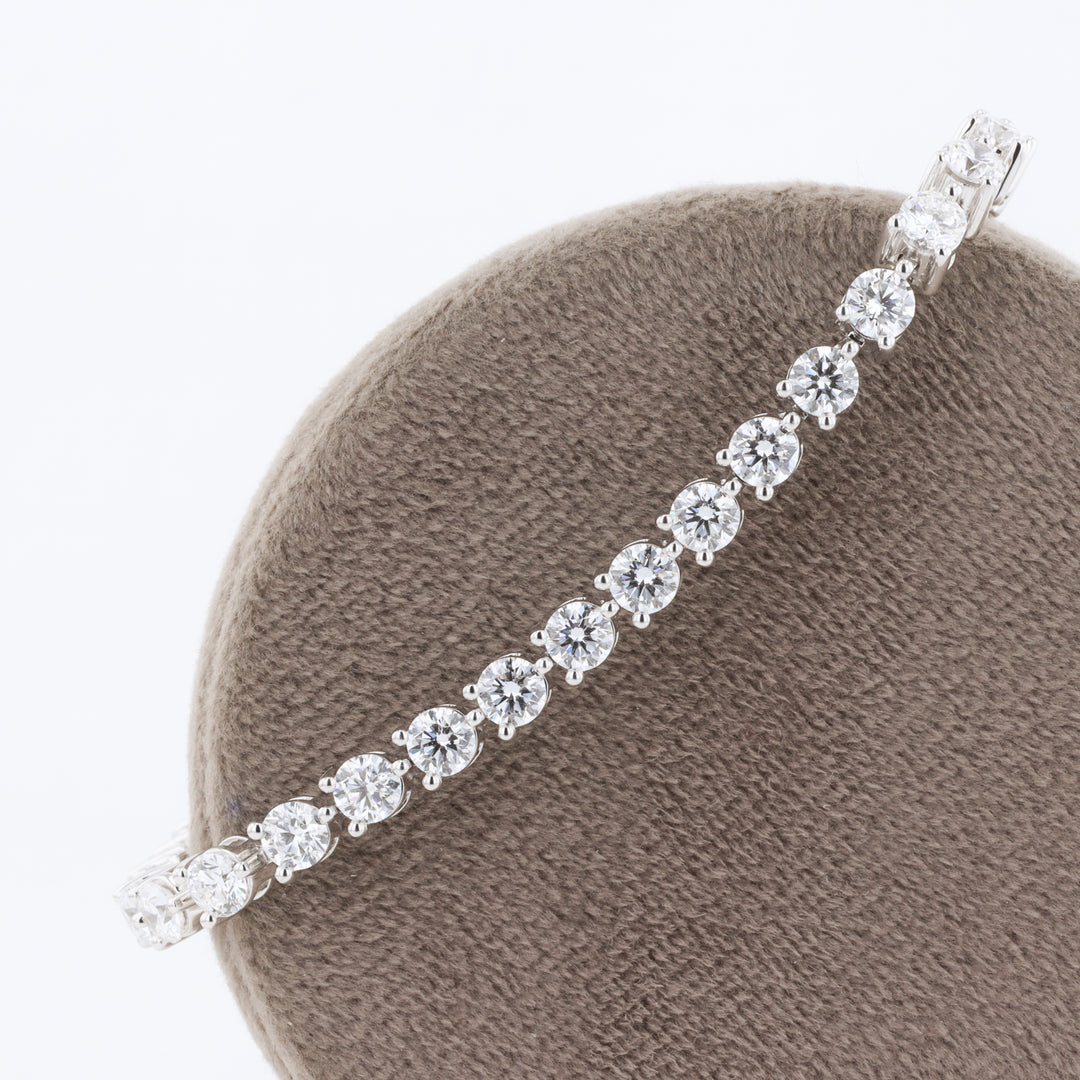 Luxury 7.54cttw D-E VS Lab-Grown Diamond Tennis Bracelet